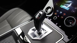 2020 (20) LAND ROVER RANGE ROVER EVOQUE 2.0 P200 R-Dynamic SE 5dr Auto 5084162