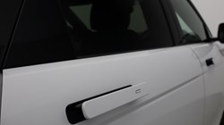 2020 (20) LAND ROVER RANGE ROVER EVOQUE 2.0 P200 R-Dynamic SE 5dr Auto 5084143