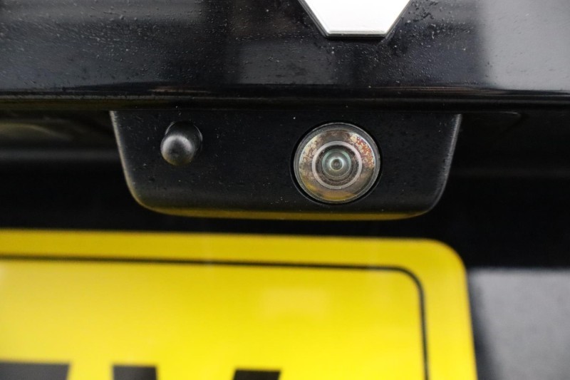 2023 (72) LAND ROVER DISCOVERY 3.0 D300 Metropolitan Edition 5dr Auto 5094513