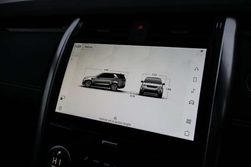 2023 (72) LAND ROVER DISCOVERY 3.0 D300 Metropolitan Edition 5dr Auto 5094552