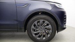 2023 (72) LAND ROVER DISCOVERY 3.0 D300 Metropolitan Edition 5dr Auto 5437901