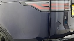2023 (72) LAND ROVER DISCOVERY 3.0 D300 Metropolitan Edition 5dr Auto 5523162