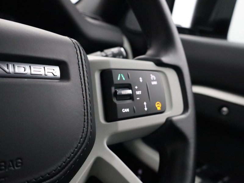 2024 (24) LAND ROVER DEFENDER 3.0 D300 X-Dynamic HSE 110 5dr Auto [7 Seat] 5115962