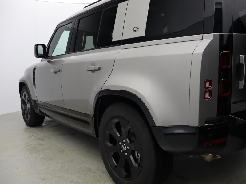 2024 (24) LAND ROVER DEFENDER 3.0 D300 X-Dynamic HSE 110 5dr Auto [7 Seat] 5115925