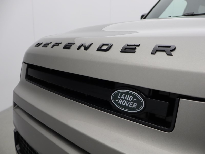 2024 (24) LAND ROVER DEFENDER 3.0 D300 X-Dynamic HSE 110 5dr Auto [7 Seat] 5115940
