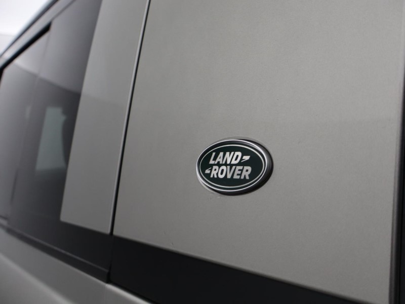 2024 (24) LAND ROVER DEFENDER 3.0 D300 X-Dynamic HSE 110 5dr Auto [7 Seat] 5115924