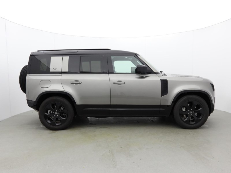 2024 (24) LAND ROVER DEFENDER 3.0 D300 X-Dynamic HSE 110 5dr Auto [7 Seat] 5115912