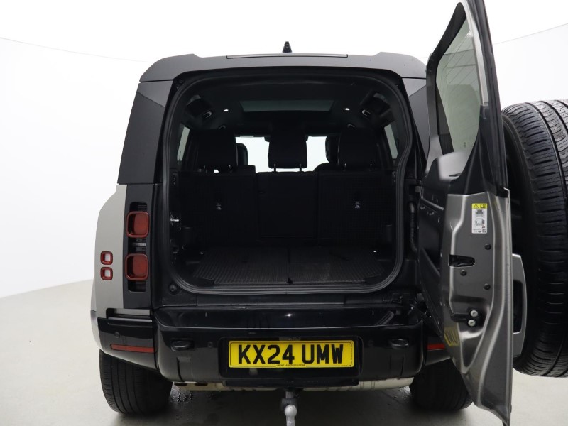 2024 (24) LAND ROVER DEFENDER 3.0 D300 X-Dynamic HSE 110 5dr Auto [7 Seat] 5115921