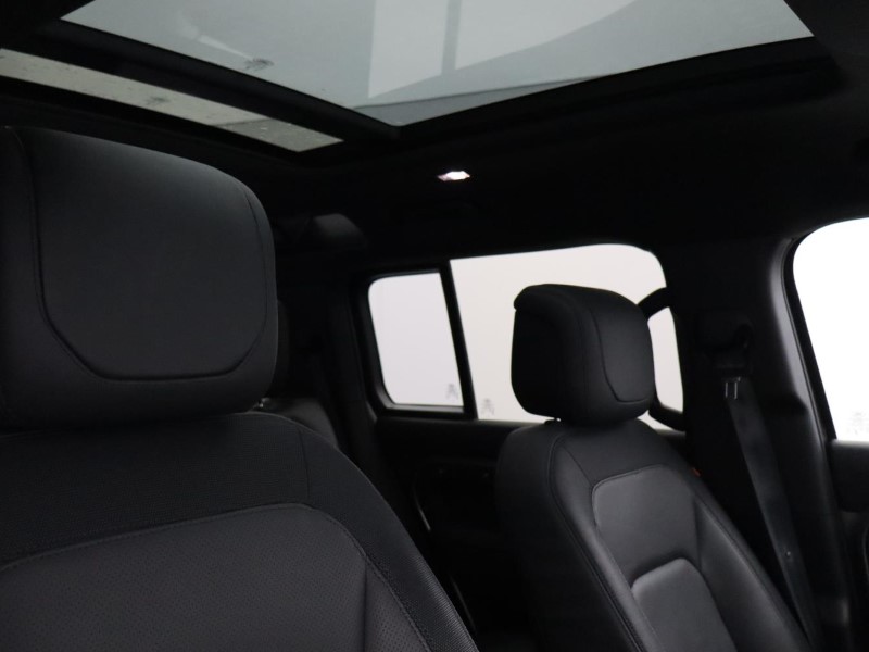 2024 (24) LAND ROVER DEFENDER 3.0 D300 X-Dynamic HSE 110 5dr Auto [7 Seat] 5115957