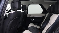 2024 (74) LAND ROVER DISCOVERY 3.0 D350 Dynamic HSE 5dr Auto 5112945