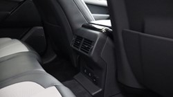 2024 (74) LAND ROVER RANGE ROVER VELAR 2.0 D200 MHEV Dynamic HSE 5dr Auto 5117257