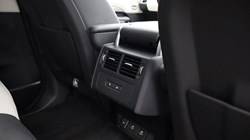 2024 (24) LAND ROVER DISCOVERY 3.0 D350 Dynamic HSE 5dr Auto 5114004