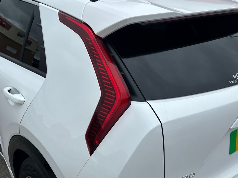 2023 (72) KIA NIRO 150kW 4 64kWh 5dr Auto 3438658