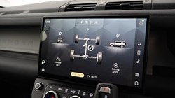 2025 (75) LAND ROVER DEFENDER 3.0 D250 X-Dynamic SE 110 5dr Auto 5119205