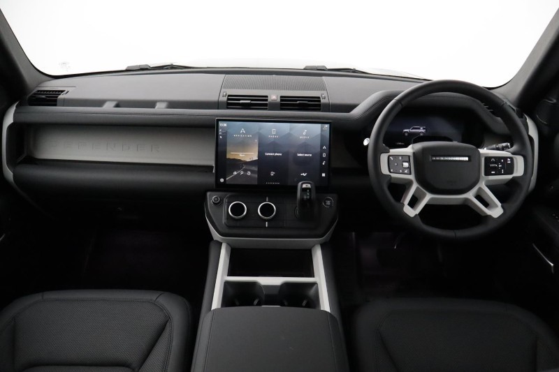 2025 (75) LAND ROVER DEFENDER 3.0 D250 X-Dynamic SE 110 5dr Auto 5119188