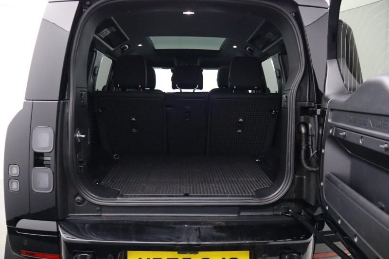 2025 (75) LAND ROVER DEFENDER 3.0 D250 X-Dynamic SE 110 5dr Auto 5119161