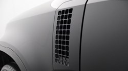 2025 (75) LAND ROVER DEFENDER 3.0 D250 X-Dynamic SE 110 5dr Auto 5119178