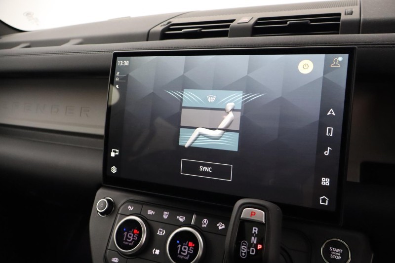 2025 (75) LAND ROVER DEFENDER 3.0 D250 X-Dynamic SE 110 5dr Auto 5119203