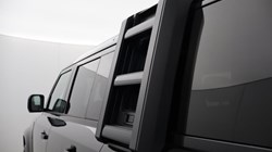 2025 (75) LAND ROVER DEFENDER 3.0 D250 X-Dynamic SE 110 5dr Auto 5119179