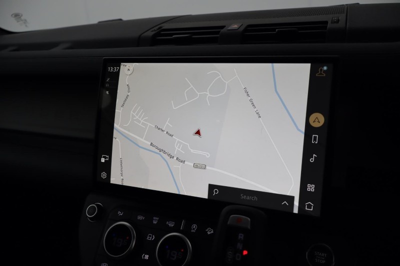 2025 (75) LAND ROVER DEFENDER 3.0 D250 X-Dynamic SE 110 5dr Auto 5119199