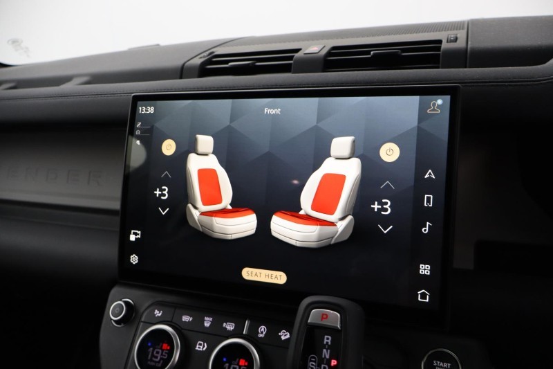 2025 (75) LAND ROVER DEFENDER 3.0 D250 X-Dynamic SE 110 5dr Auto 5119202