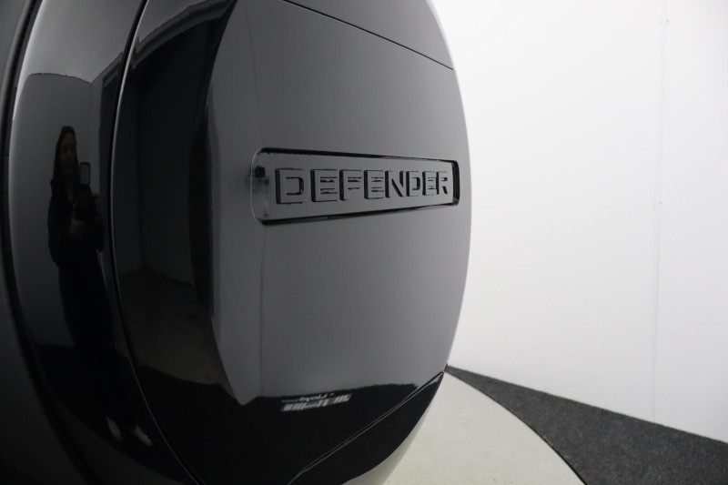 2025 (75) LAND ROVER DEFENDER 3.0 D250 X-Dynamic SE 110 5dr Auto 5119157