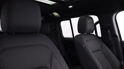 2025 (75) LAND ROVER DEFENDER 3.0 D250 X-Dynamic SE 110 5dr Auto 5119197