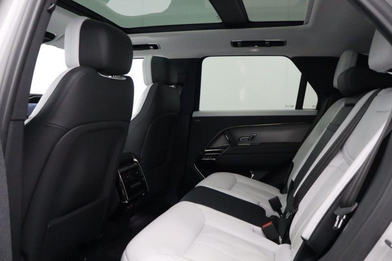 2023 (23) LAND ROVER RANGE ROVER SPORT 3.0 D300 Dynamic SE 5dr Auto 5121669