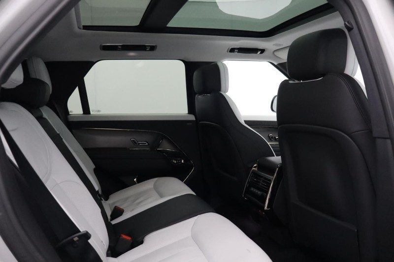 2023 (23) LAND ROVER RANGE ROVER SPORT 3.0 D300 Dynamic SE 5dr Auto 5121654