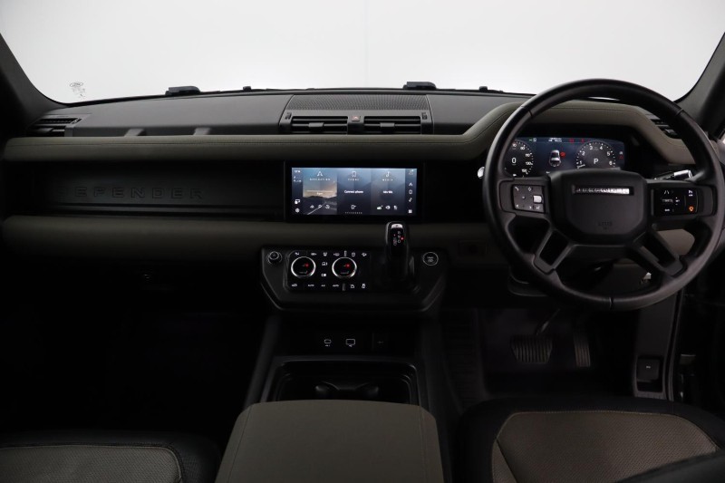 2022 (22) LAND ROVER DEFENDER 2.0 P300 X-Dynamic S 90 3dr Auto 5140614