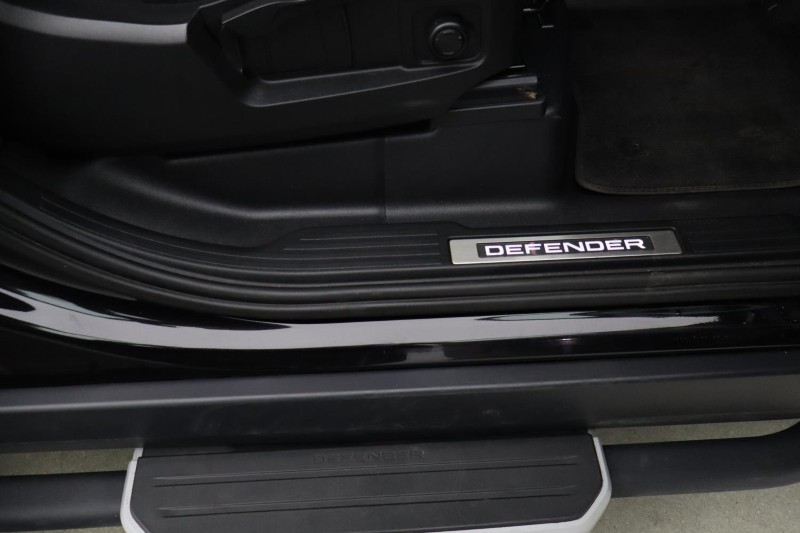 2022 (22) LAND ROVER DEFENDER 2.0 P300 X-Dynamic S 90 3dr Auto 5140592