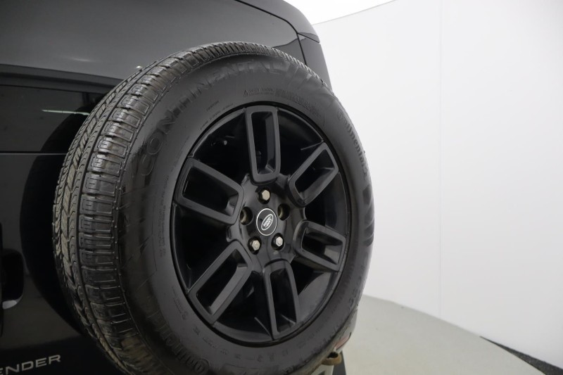 2022 (22) LAND ROVER DEFENDER 2.0 P300 X-Dynamic S 90 3dr Auto 5140564