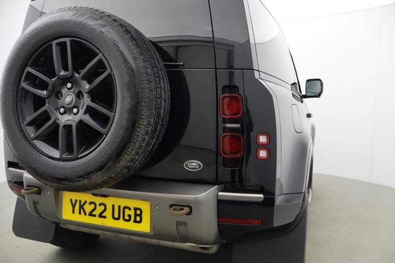 2022 (22) LAND ROVER DEFENDER 2.0 P300 X-Dynamic S 90 3dr Auto 5140558