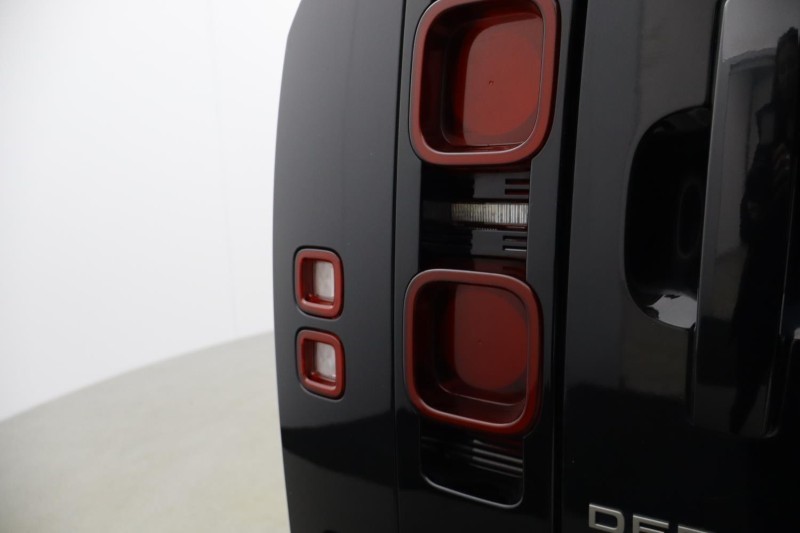 2022 (22) LAND ROVER DEFENDER 2.0 P300 X-Dynamic S 90 3dr Auto 5140561