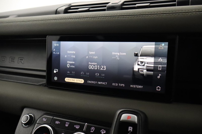 2022 (22) LAND ROVER DEFENDER 2.0 P300 X-Dynamic S 90 3dr Auto 5140611