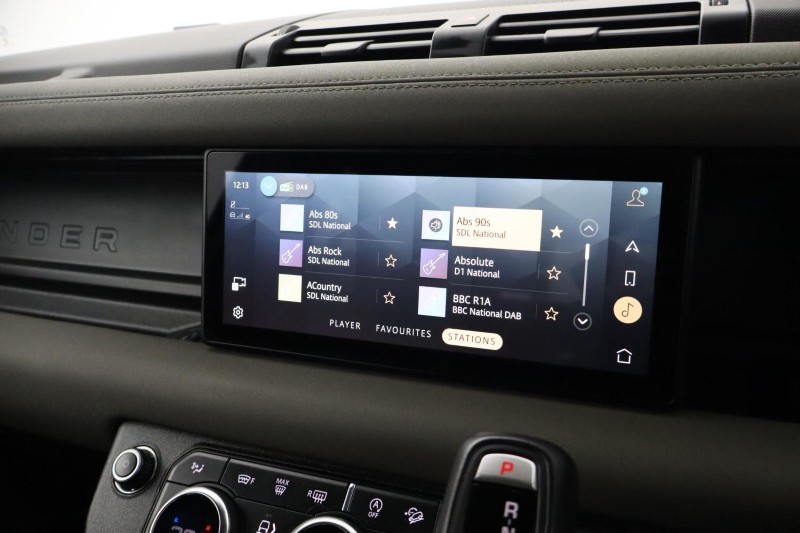 2022 (22) LAND ROVER DEFENDER 2.0 P300 X-Dynamic S 90 3dr Auto 5140606