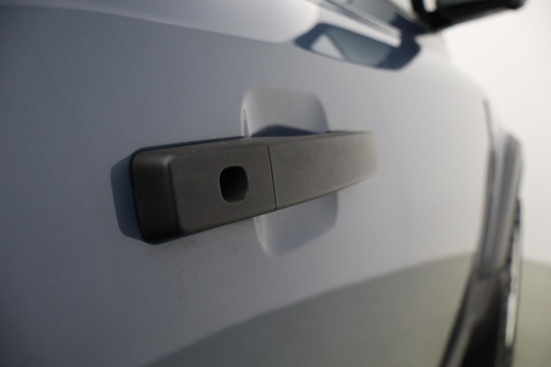 2021 (21) LAND ROVER COMMERCIAL DEFENDER 3.0 D200 Hard Top Auto [3 Seat] 5119557