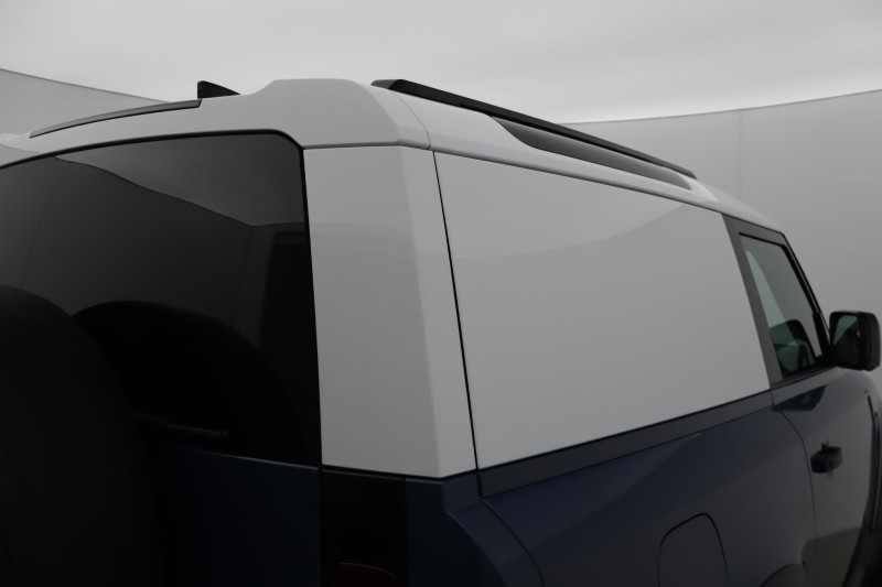 2021 (21) LAND ROVER COMMERCIAL DEFENDER 3.0 D200 Hard Top Auto [3 Seat] 5119600