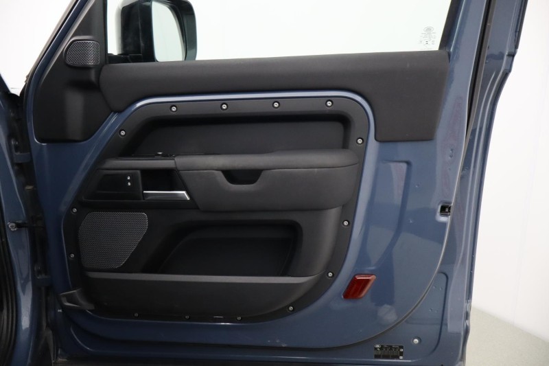 2021 (21) LAND ROVER COMMERCIAL DEFENDER 3.0 D200 Hard Top Auto [3 Seat] 5119572