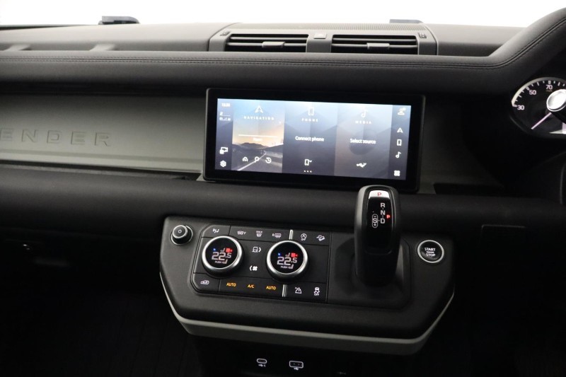 2021 (21) LAND ROVER COMMERCIAL DEFENDER 3.0 D200 Hard Top Auto [3 Seat] 5119592