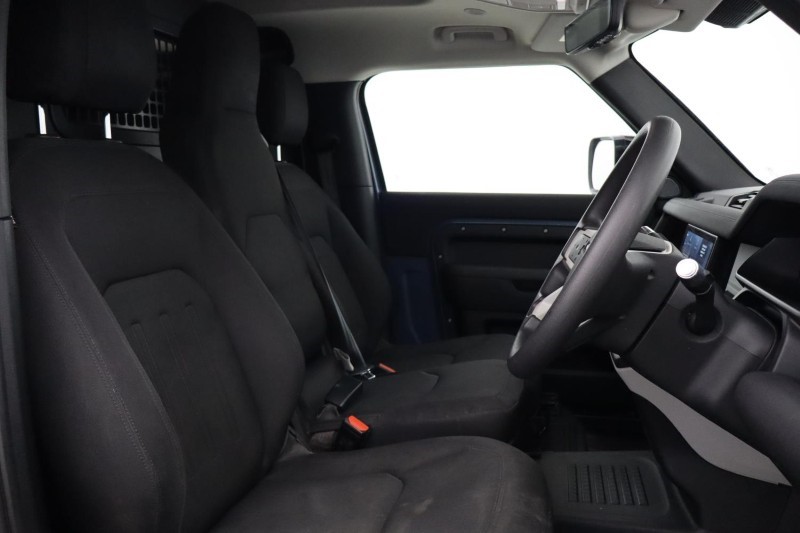 2021 (21) LAND ROVER COMMERCIAL DEFENDER 3.0 D200 Hard Top Auto [3 Seat] 5119573