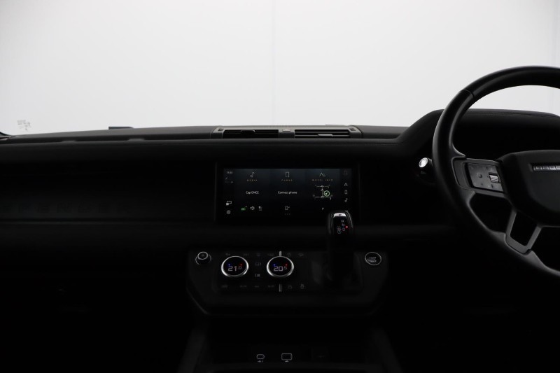 2023 (73) LAND ROVER DEFENDER 3.0 D250 X-Dynamic SE 110 5dr Auto 5171203
