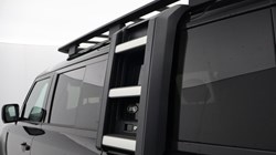 2023 (73) LAND ROVER DEFENDER 3.0 D250 X-Dynamic SE 110 5dr Auto 5171170