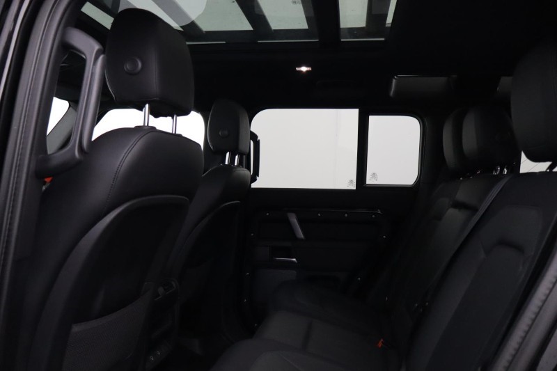 2023 (73) LAND ROVER DEFENDER 3.0 D250 X-Dynamic SE 110 5dr Auto 5171178