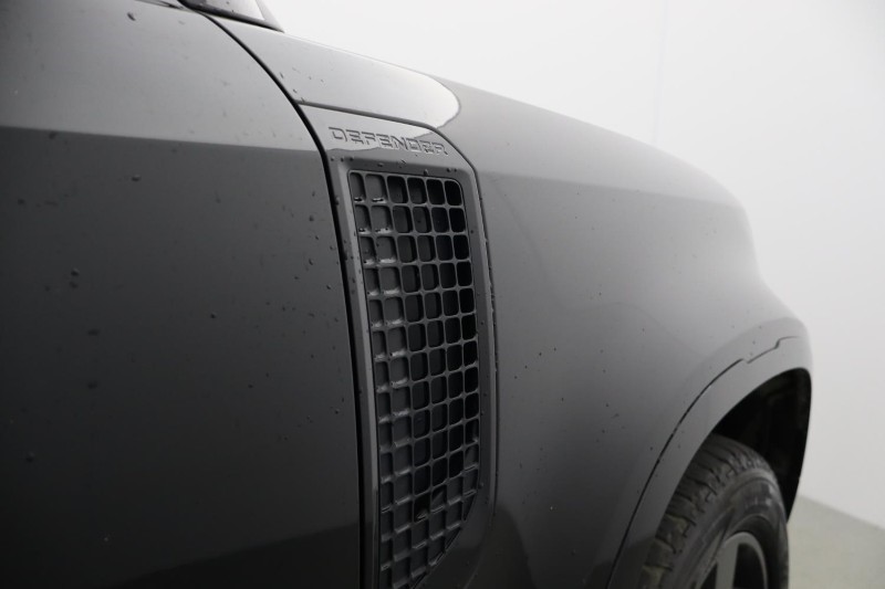 2023 (73) LAND ROVER DEFENDER 3.0 D250 X-Dynamic SE 110 5dr Auto 5171189