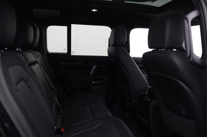 2023 (73) LAND ROVER DEFENDER 3.0 D250 X-Dynamic SE 110 5dr Auto 5171185