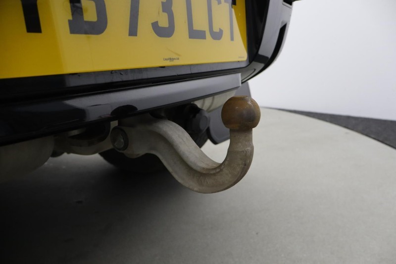 2023 (73) LAND ROVER DEFENDER 3.0 D250 X-Dynamic SE 110 5dr Auto 5171176