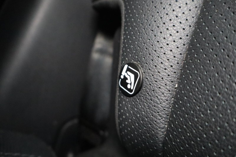 2023 (73) LAND ROVER DEFENDER 3.0 D250 X-Dynamic SE 110 5dr Auto 5171199