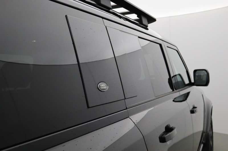 2023 (73) LAND ROVER DEFENDER 3.0 D250 X-Dynamic SE 110 5dr Auto 5171183