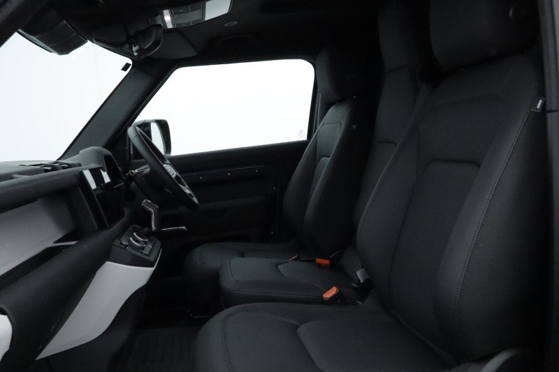 2025 (75) LAND ROVER COMMERCIAL DEFENDER 3.0 D250 Hard Top S Auto 5223227